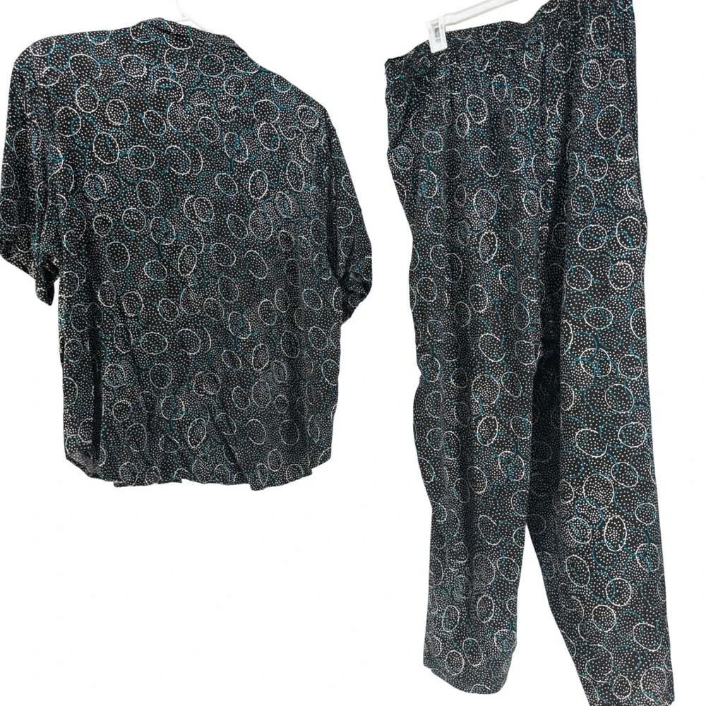 Maggie Lawrence measurements shirt